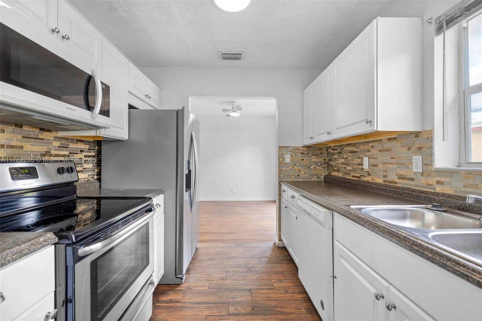Small Image of 1920 NORTH 66TH AVE, Hollywood Number 7