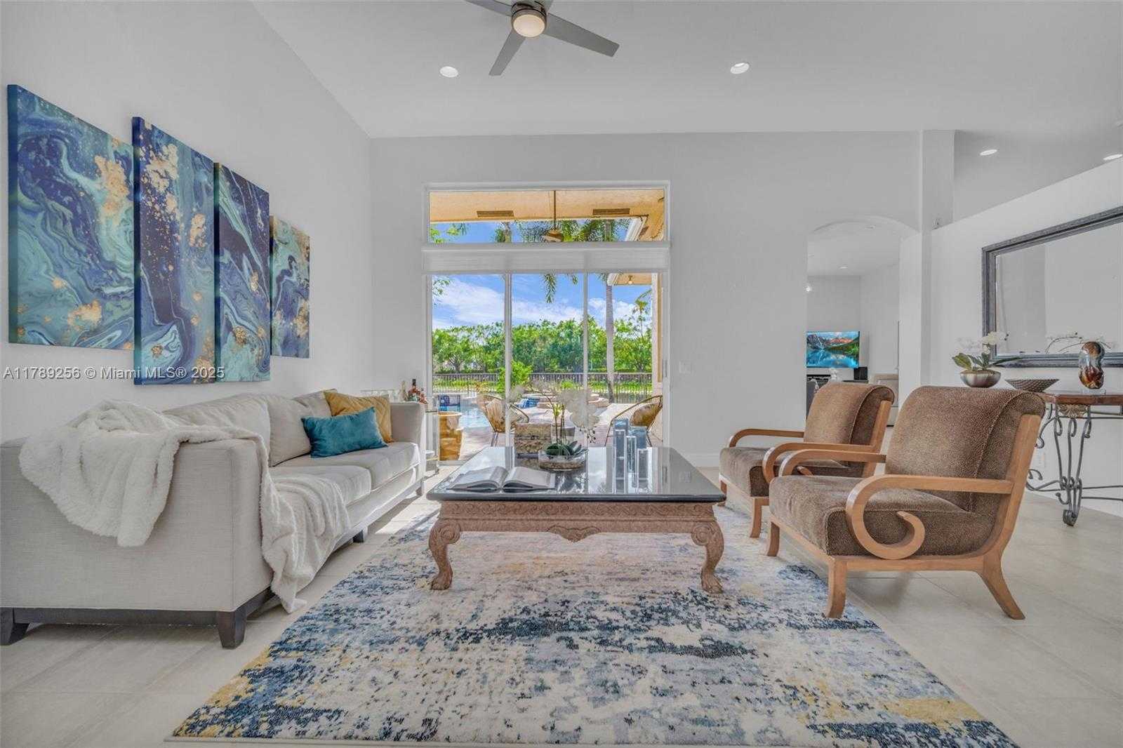Small Image of 3739 OAK RIDGE CIR, Weston Number 32