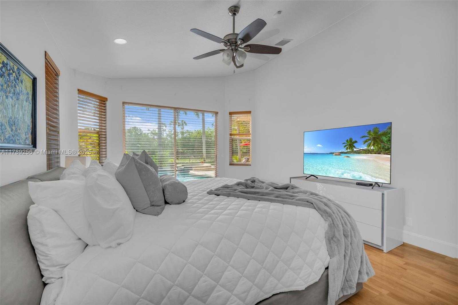 Small Image of 3739 OAK RIDGE CIR, Weston Number 35