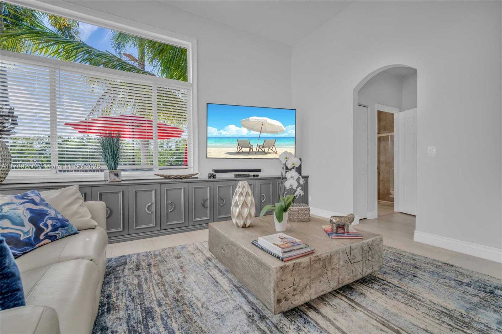 Small Image of 3739 OAK RIDGE CIR, Weston Number 48