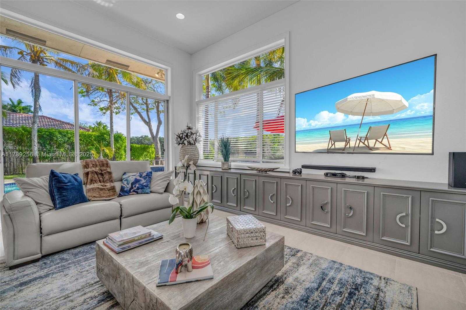 Small Image of 3739 OAK RIDGE CIR, Weston Number 49