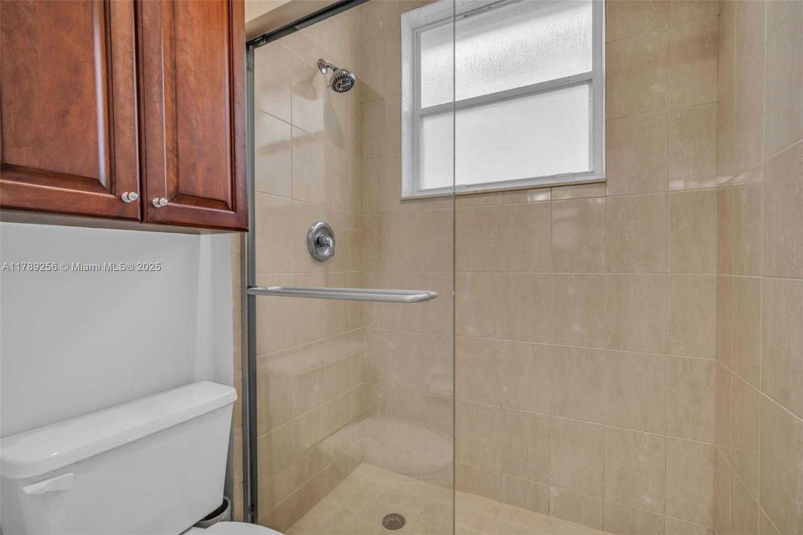 Small Image of 3739 OAK RIDGE CIR, Weston Number 56