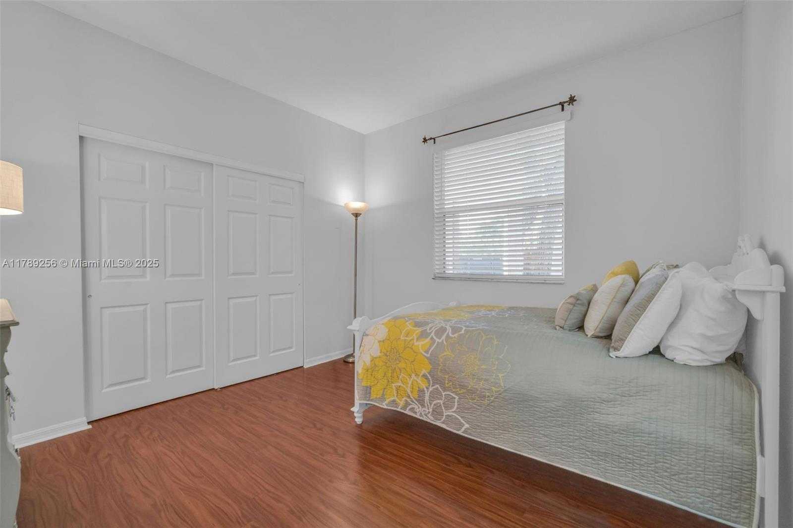 Small Image of 3739 OAK RIDGE CIR, Weston Number 57