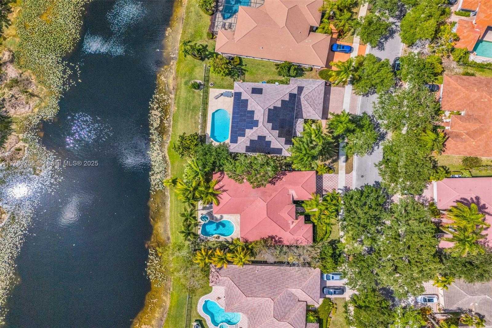 Small Image of 3739 OAK RIDGE CIR, Weston Number 69