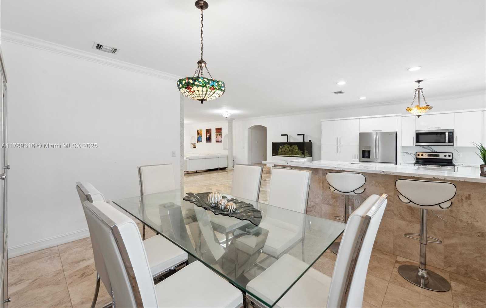 Small Image of 105 SOUTH ROYAL POINCIANA BLVD, Miami Springs Number 10