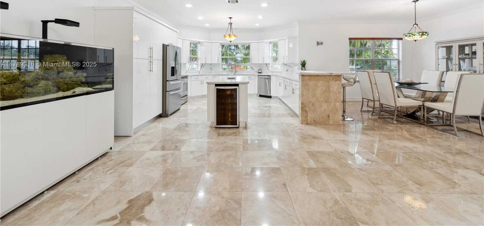 Small Image of 105 SOUTH ROYAL POINCIANA BLVD, Miami Springs Number 12