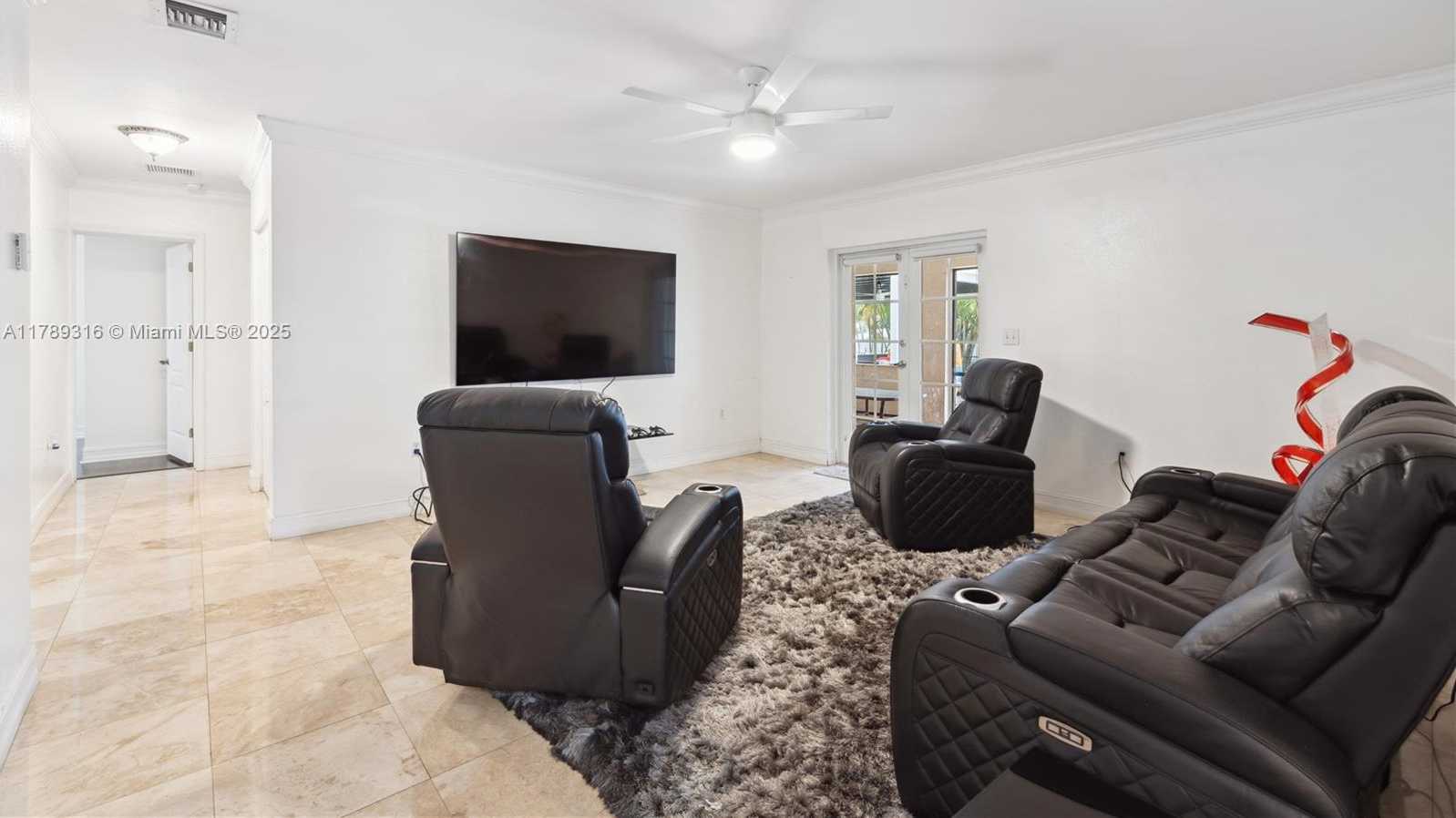 Small Image of 105 SOUTH ROYAL POINCIANA BLVD, Miami Springs Number 13