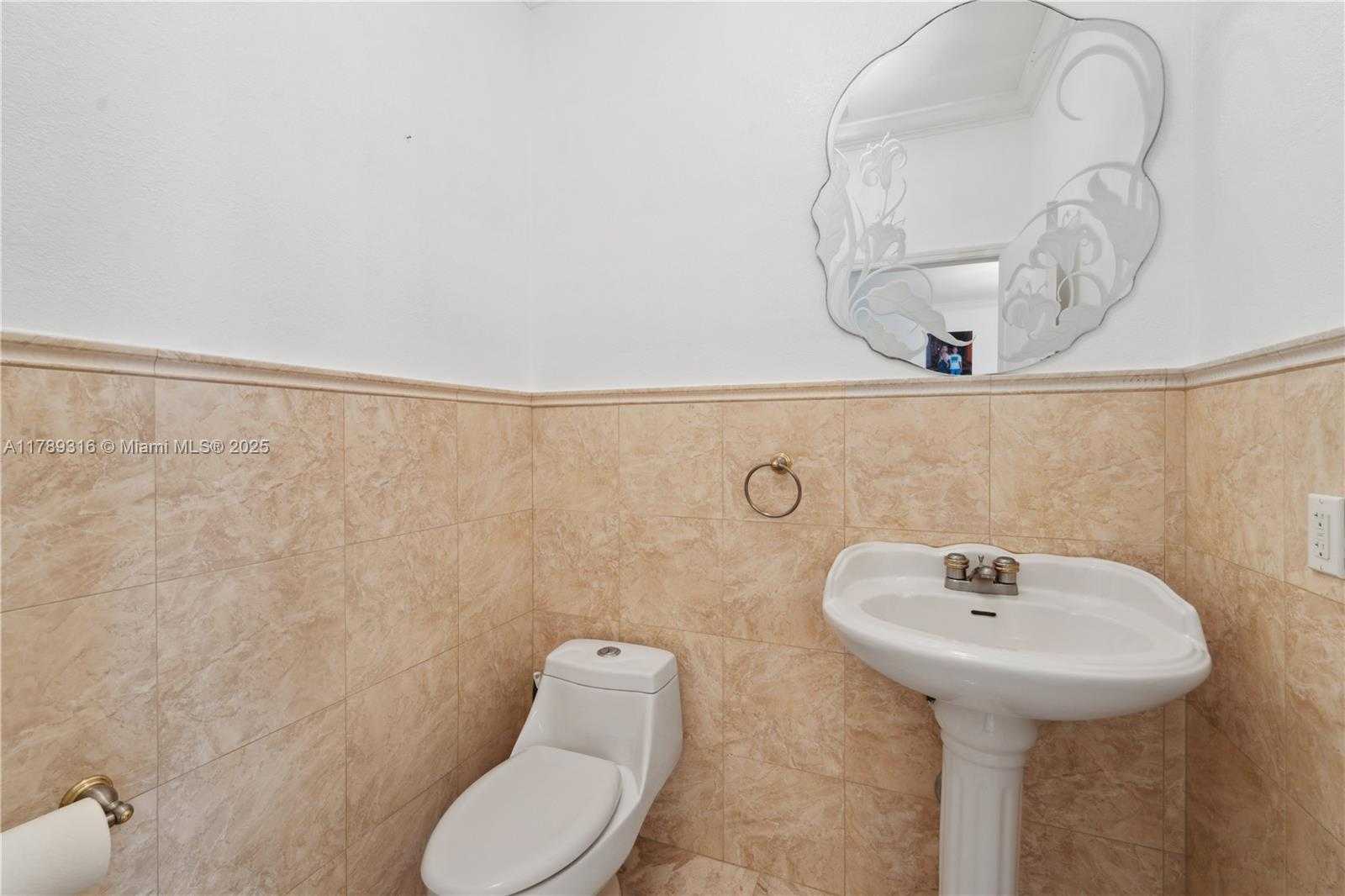 Small Image of 105 SOUTH ROYAL POINCIANA BLVD, Miami Springs Number 7