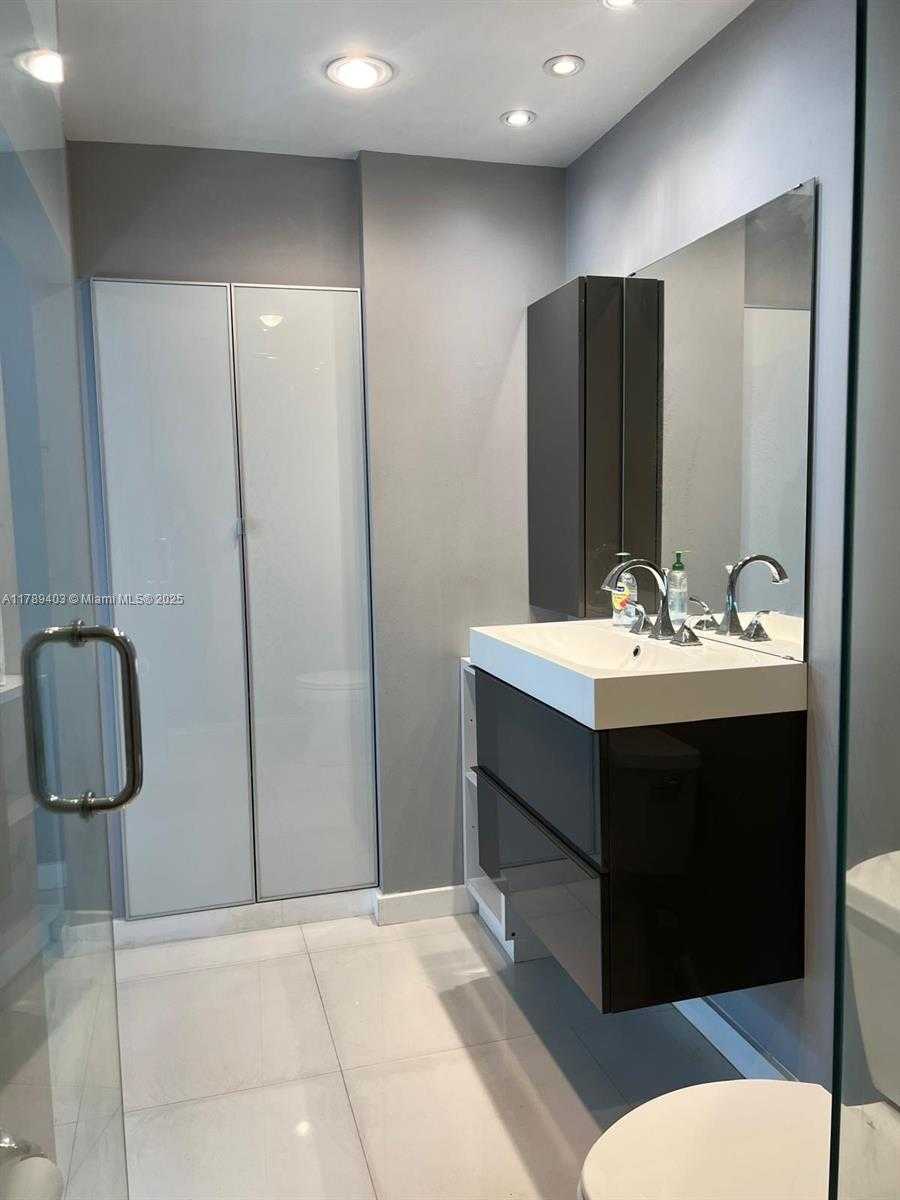 Small Image of 7522 SOUTH WEST 6TH ST, North Lauderdale Number 11