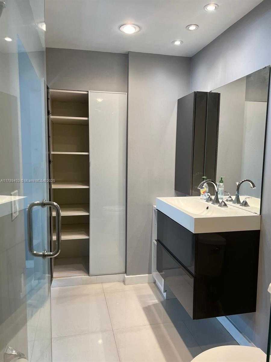 Small Image of 7522 SOUTH WEST 6TH ST, North Lauderdale Number 16