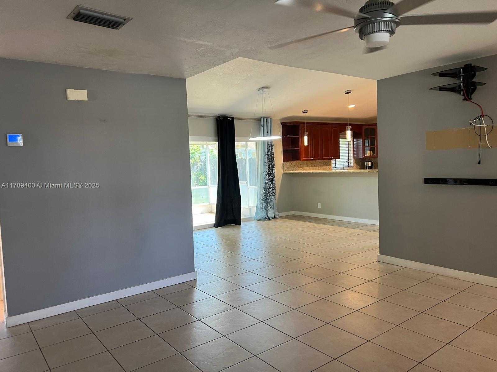 Small Image of 7522 SOUTH WEST 6TH ST, North Lauderdale Number 19