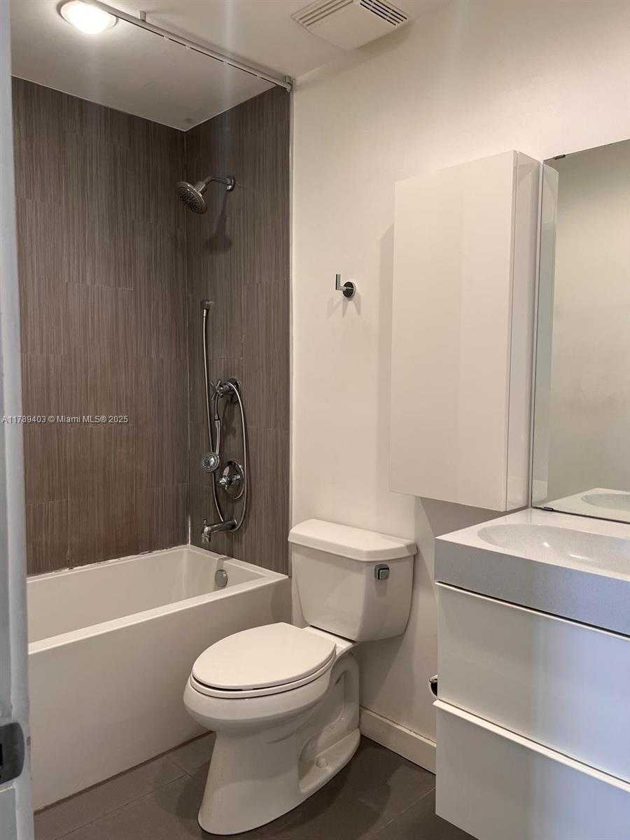 Small Image of 7522 SOUTH WEST 6TH ST, North Lauderdale Number 21