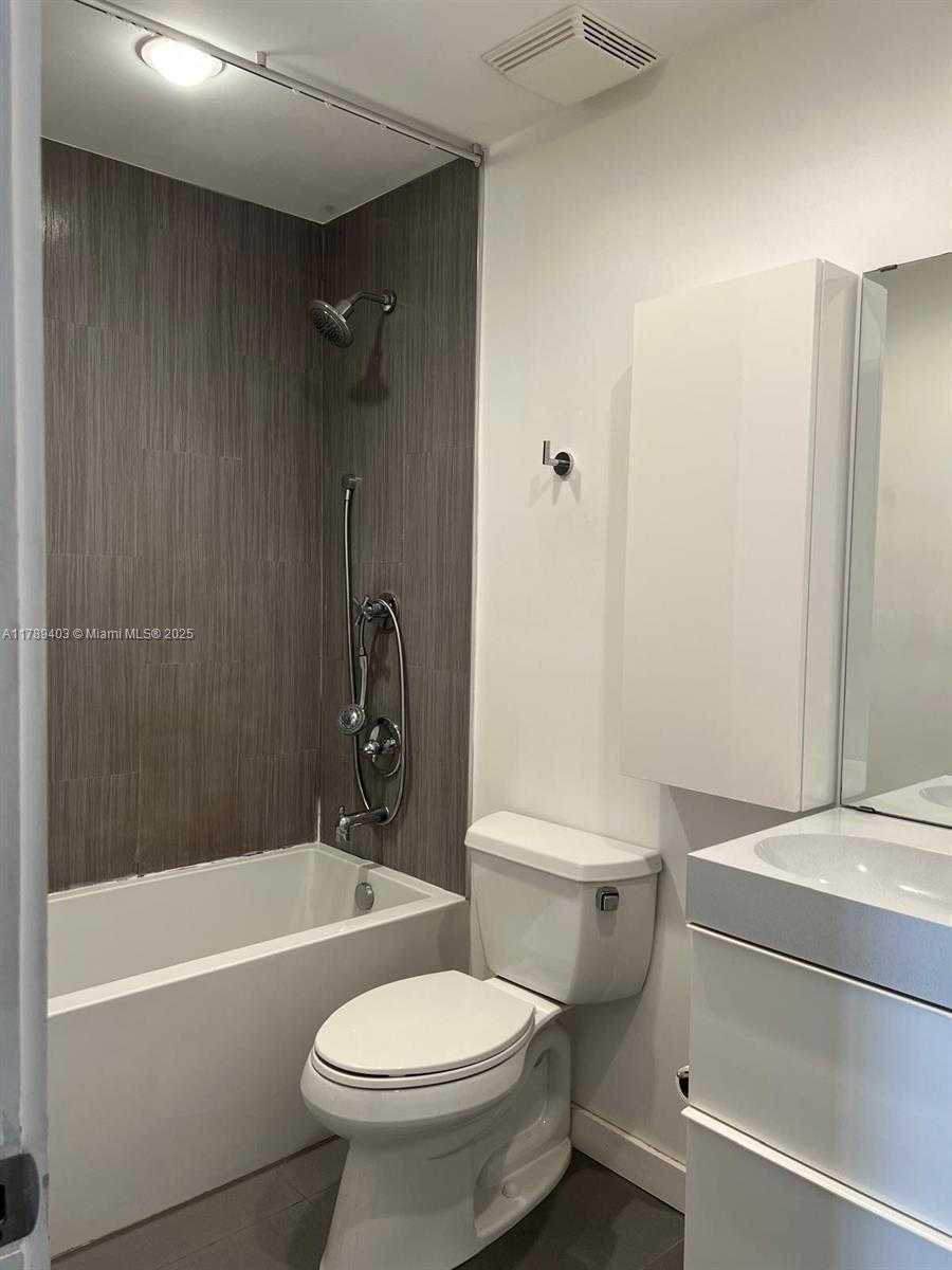 Small Image of 7522 SOUTH WEST 6TH ST, North Lauderdale Number 22