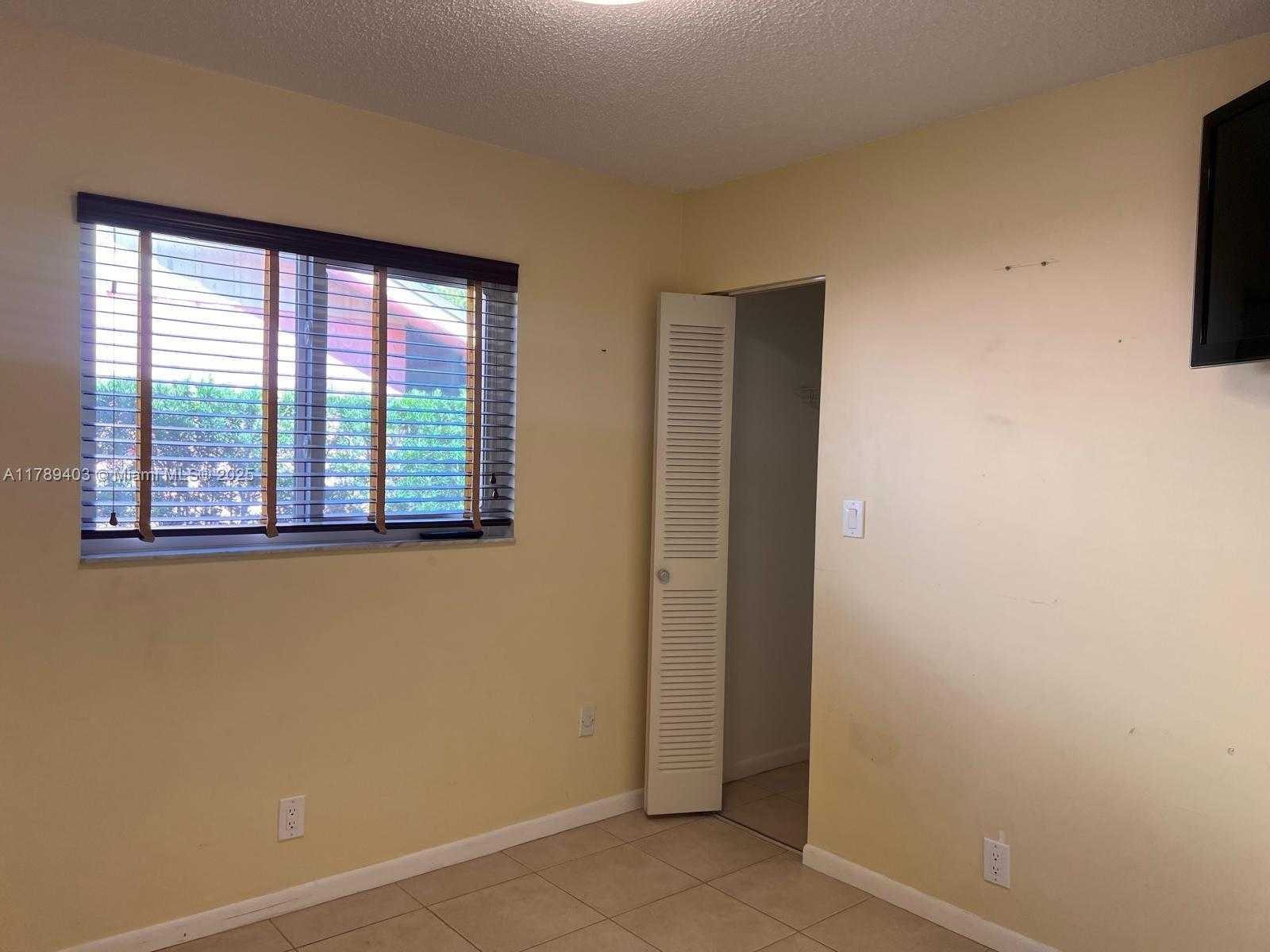 Small Image of 7522 SOUTH WEST 6TH ST, North Lauderdale Number 25