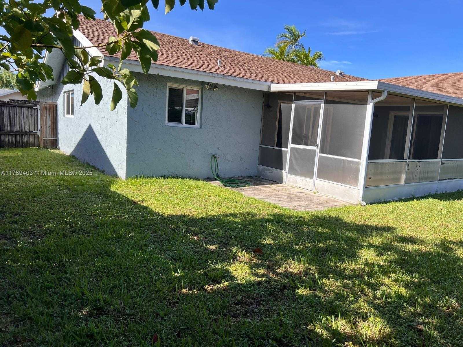 Small Image of 7522 SOUTH WEST 6TH ST, North Lauderdale Number 30