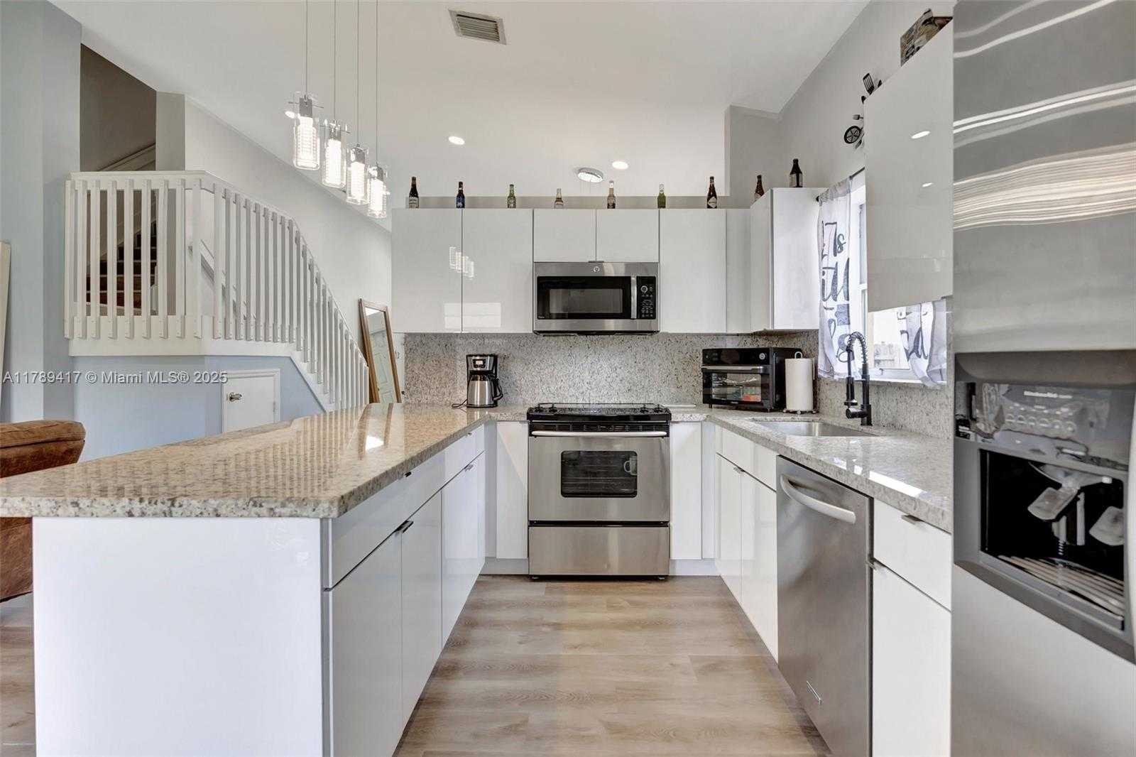 Small Image of 12113 SOUTH WEST 249TH ST, Homestead Number 2