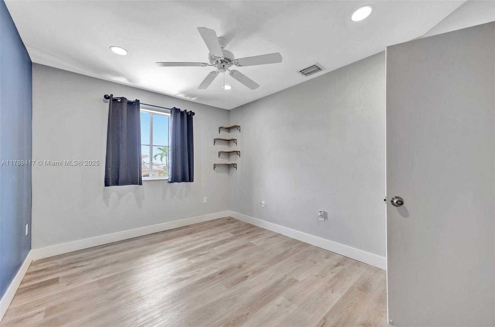Small Image of 12113 SOUTH WEST 249TH ST, Homestead Number 39