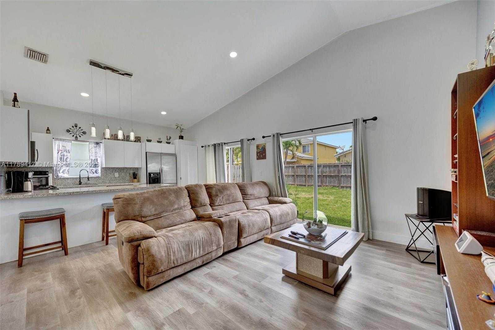 Small Image of 12113 SOUTH WEST 249TH ST, Homestead Number 4
