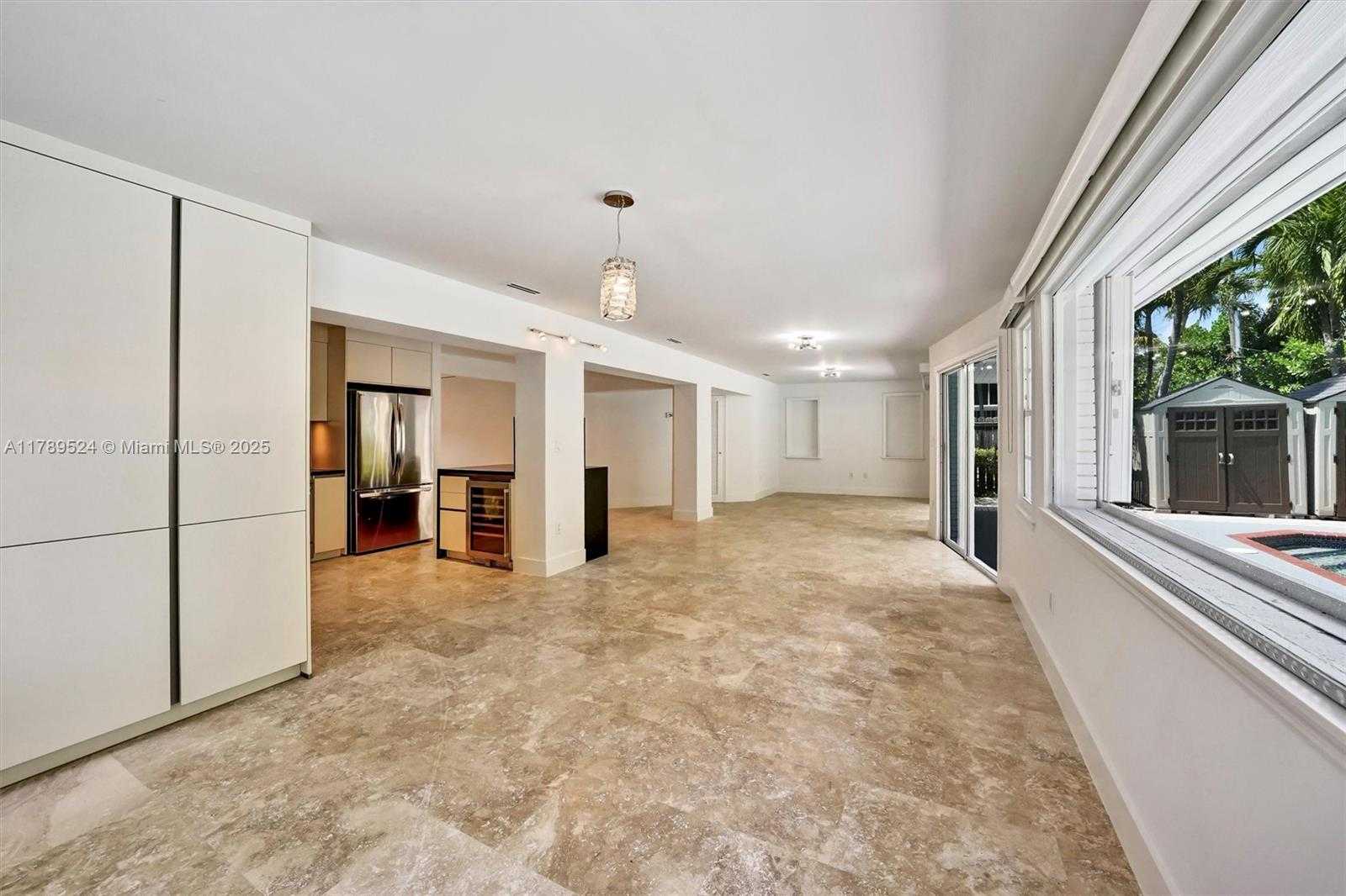 Small Image of 255 RIDGEWOOD RD, Key Biscayne Number 18