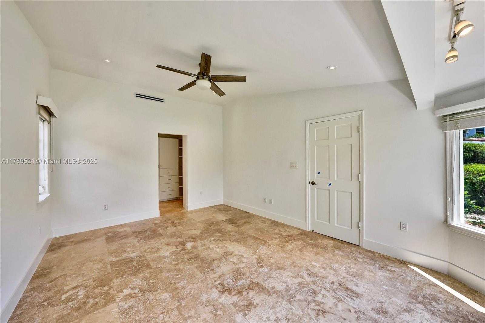 Small Image of 255 RIDGEWOOD RD, Key Biscayne Number 22