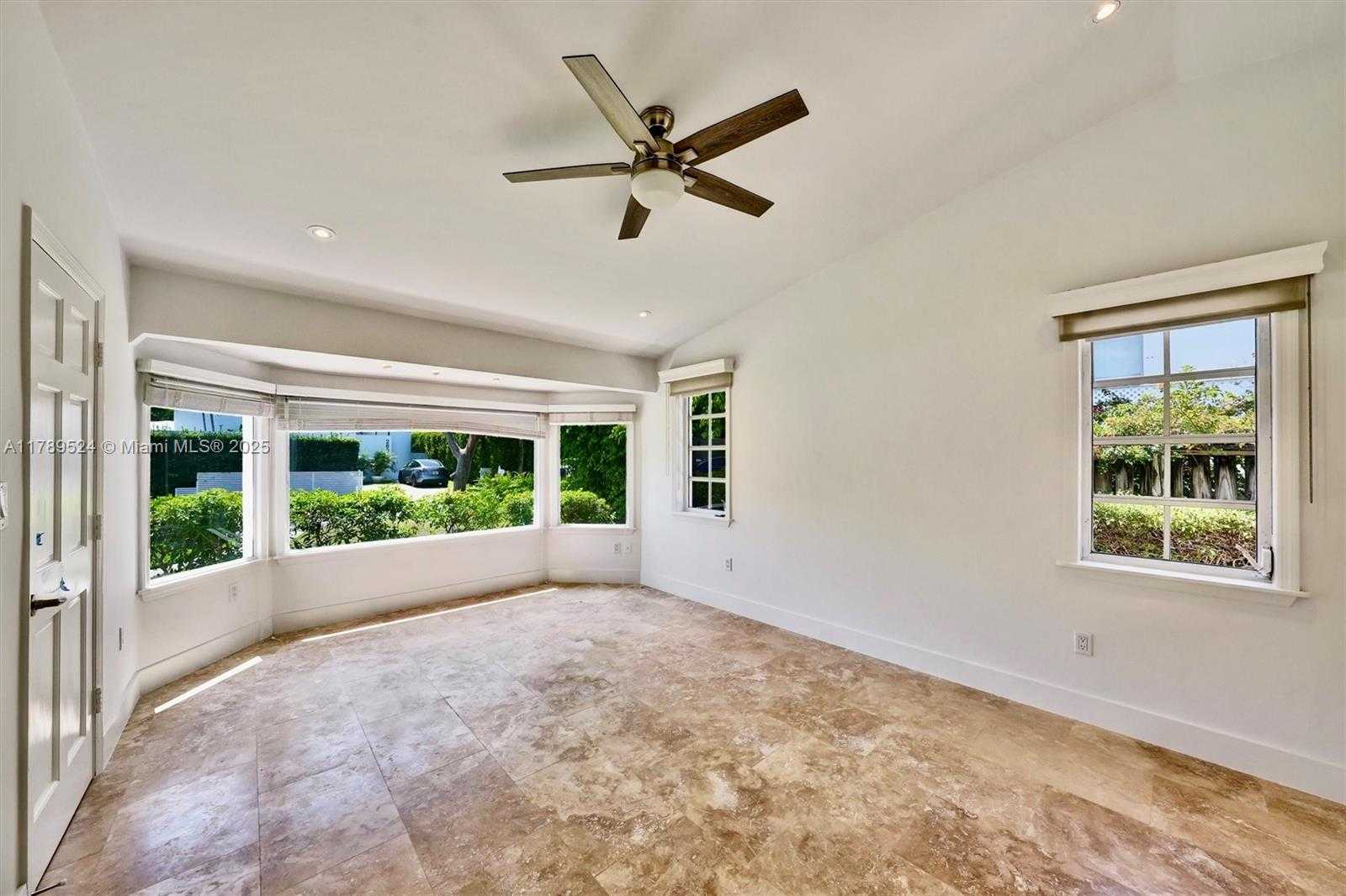 Small Image of 255 RIDGEWOOD RD, Key Biscayne Number 23