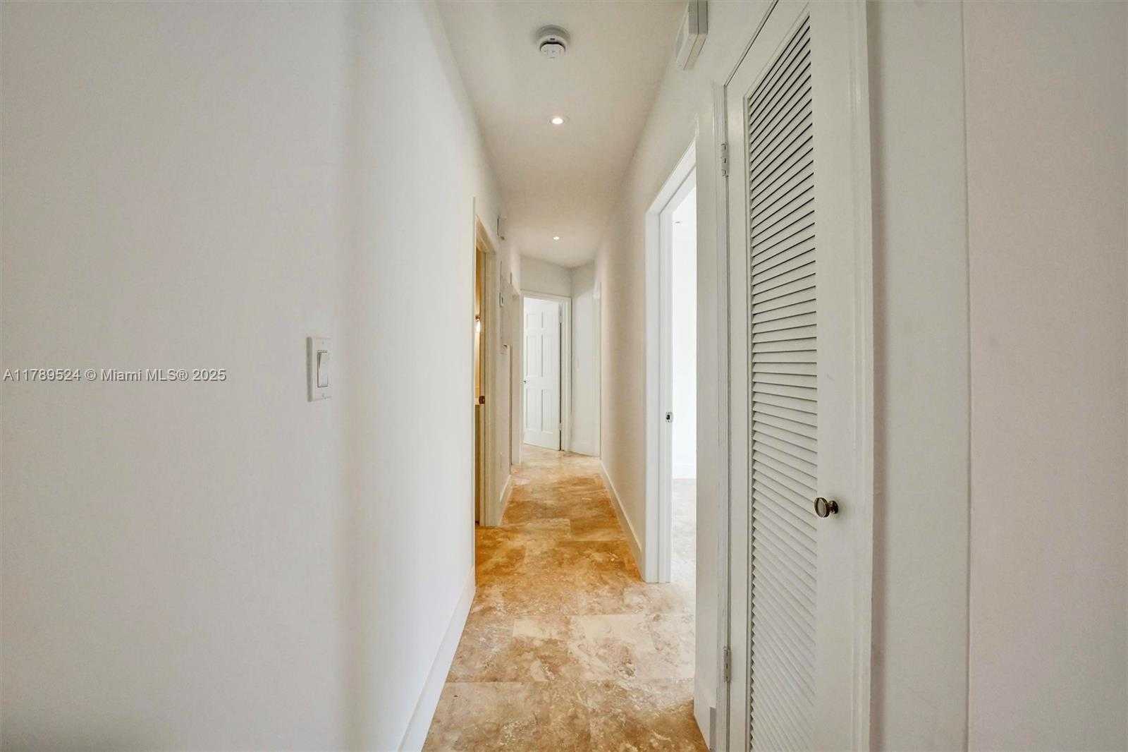 Small Image of 255 RIDGEWOOD RD, Key Biscayne Number 29