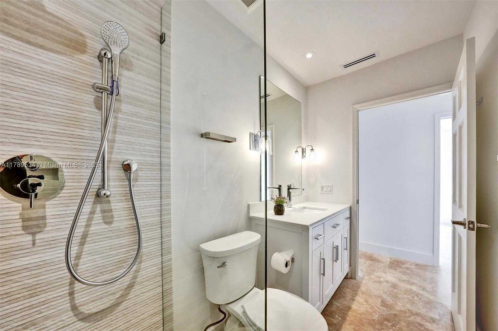 Small Image of 255 RIDGEWOOD RD, Key Biscayne Number 36