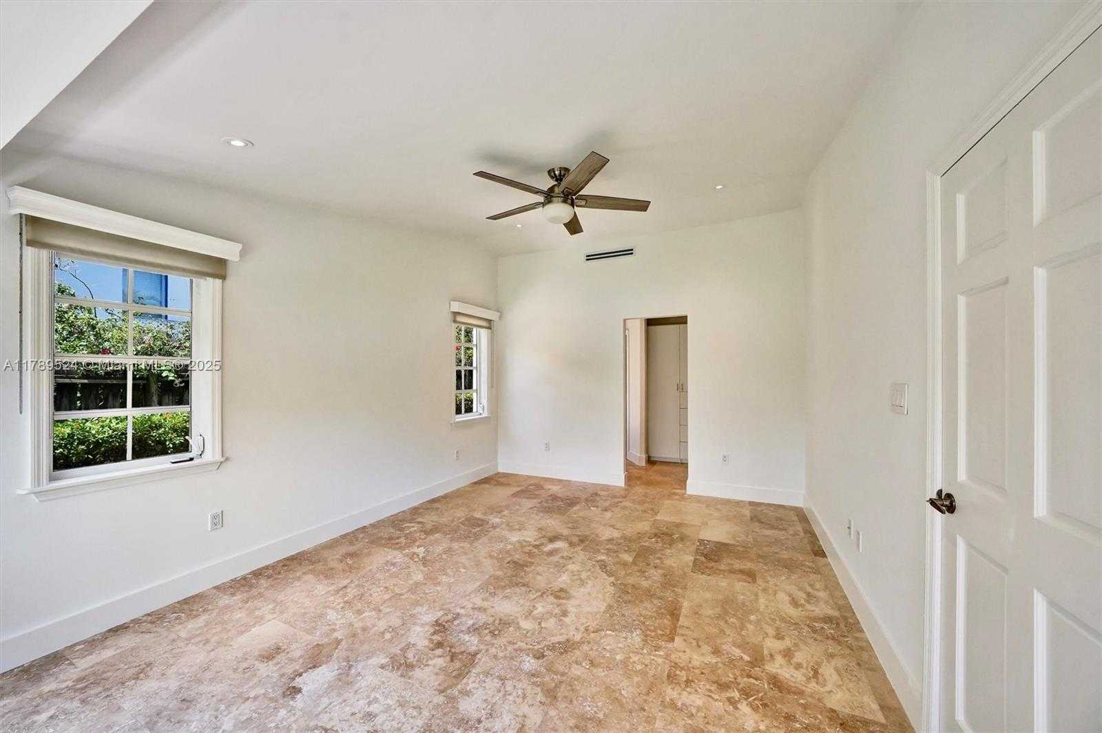Small Image of 255 RIDGEWOOD RD, Key Biscayne Number 39