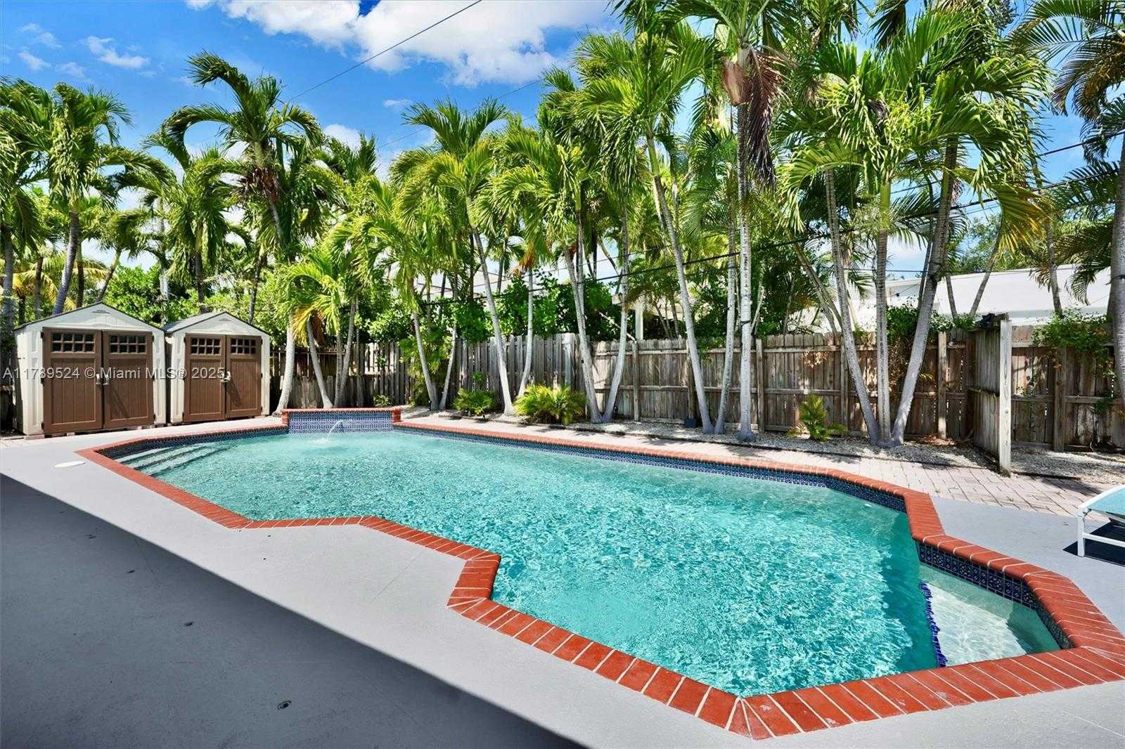 Small Image of 255 RIDGEWOOD RD, Key Biscayne Number 4