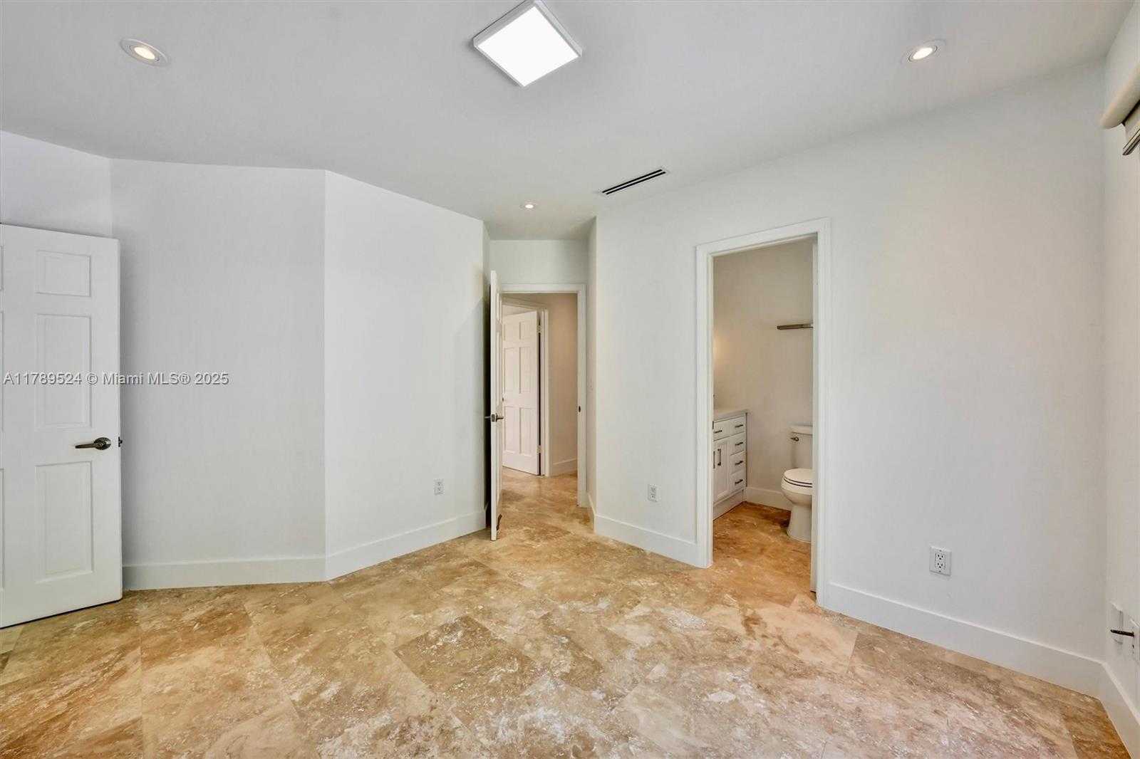Small Image of 255 RIDGEWOOD RD, Key Biscayne Number 42