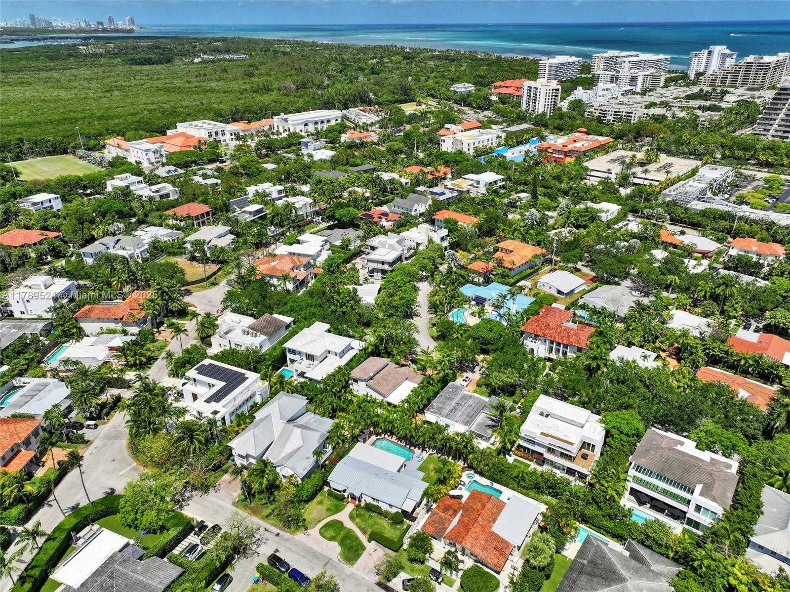 Small Image of 255 RIDGEWOOD RD, Key Biscayne Number 56