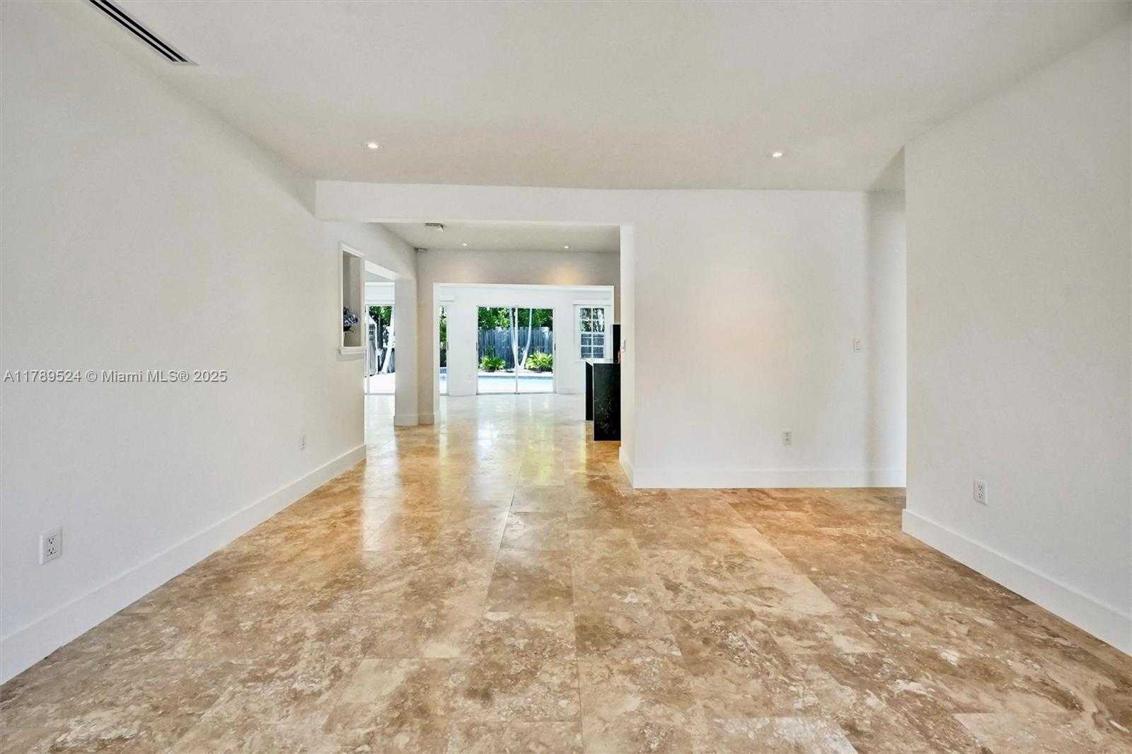 Small Image of 255 RIDGEWOOD RD, Key Biscayne Number 9