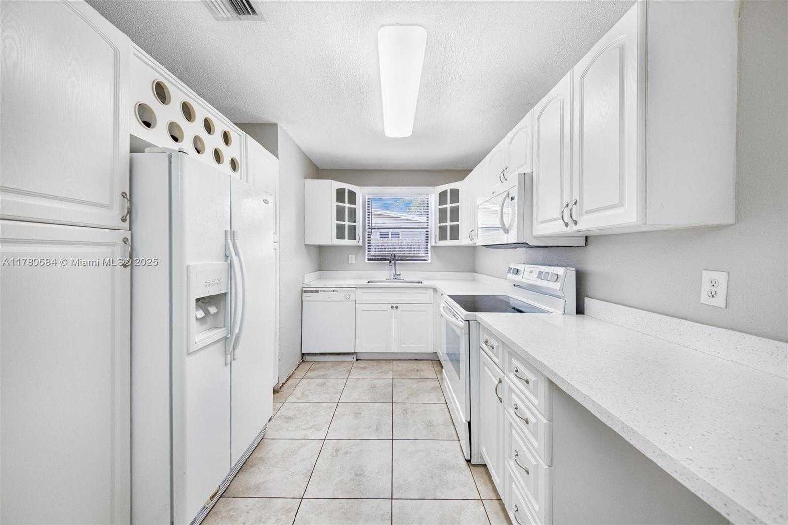Small Image of 4138 NORTH WEST 12TH TER, Oakland Park Number 3