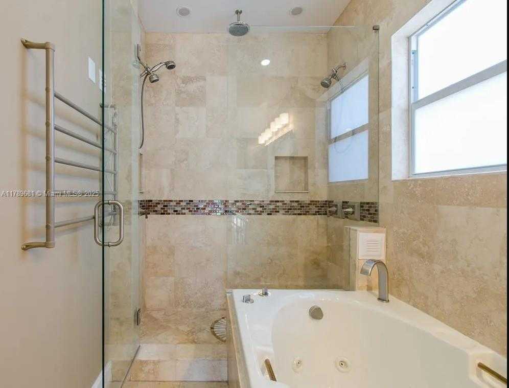 Small Image of 2543 MARATHON LN, Fort Lauderdale Number 15