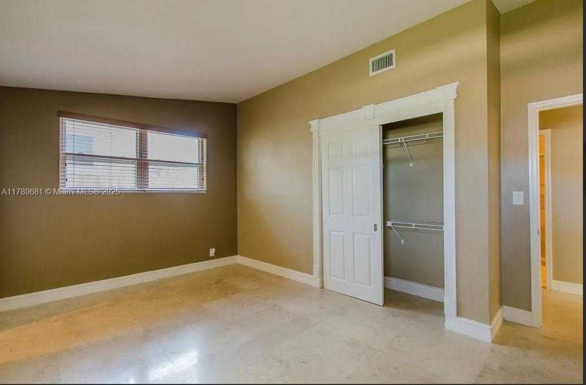 Small Image of 2543 MARATHON LN, Fort Lauderdale Number 16