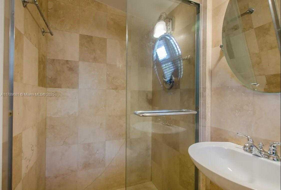 Small Image of 2543 MARATHON LN, Fort Lauderdale Number 18