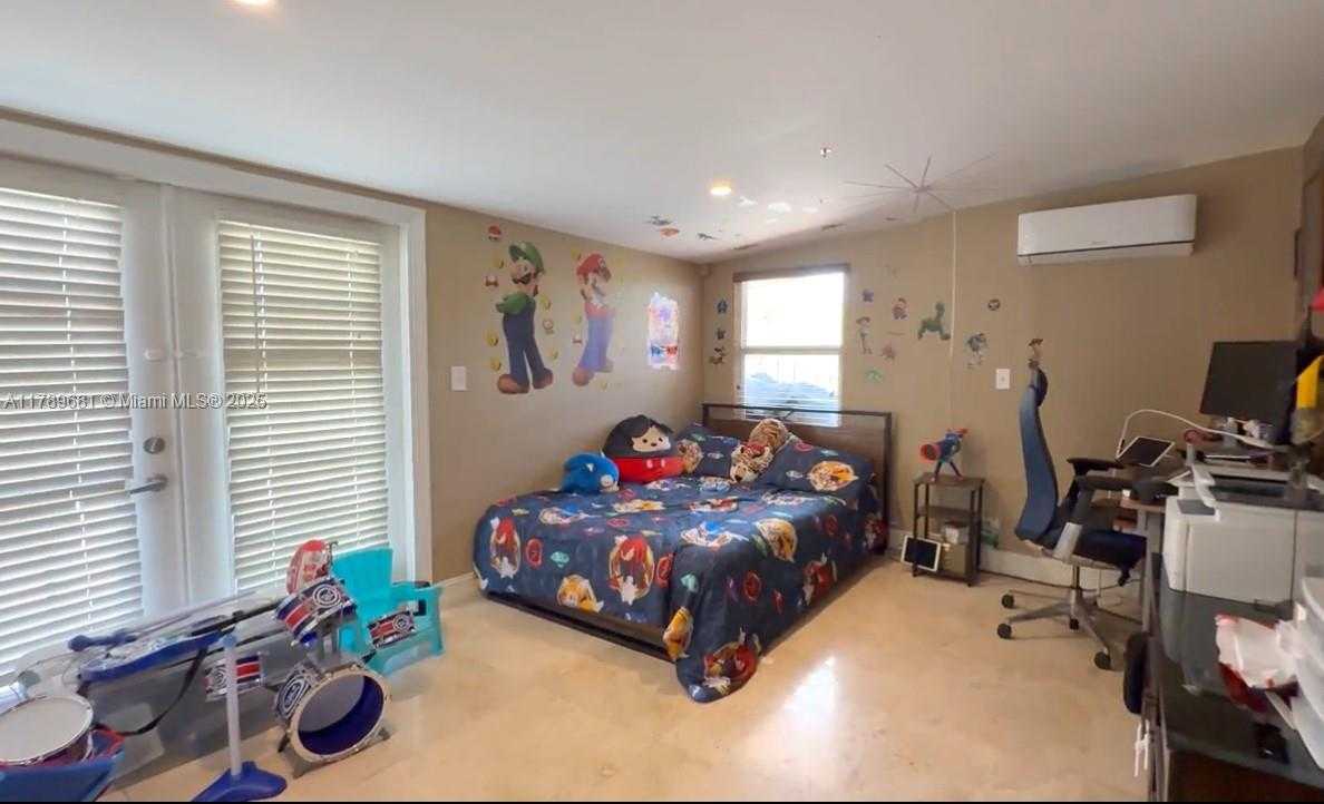 Small Image of 2543 MARATHON LN, Fort Lauderdale Number 19