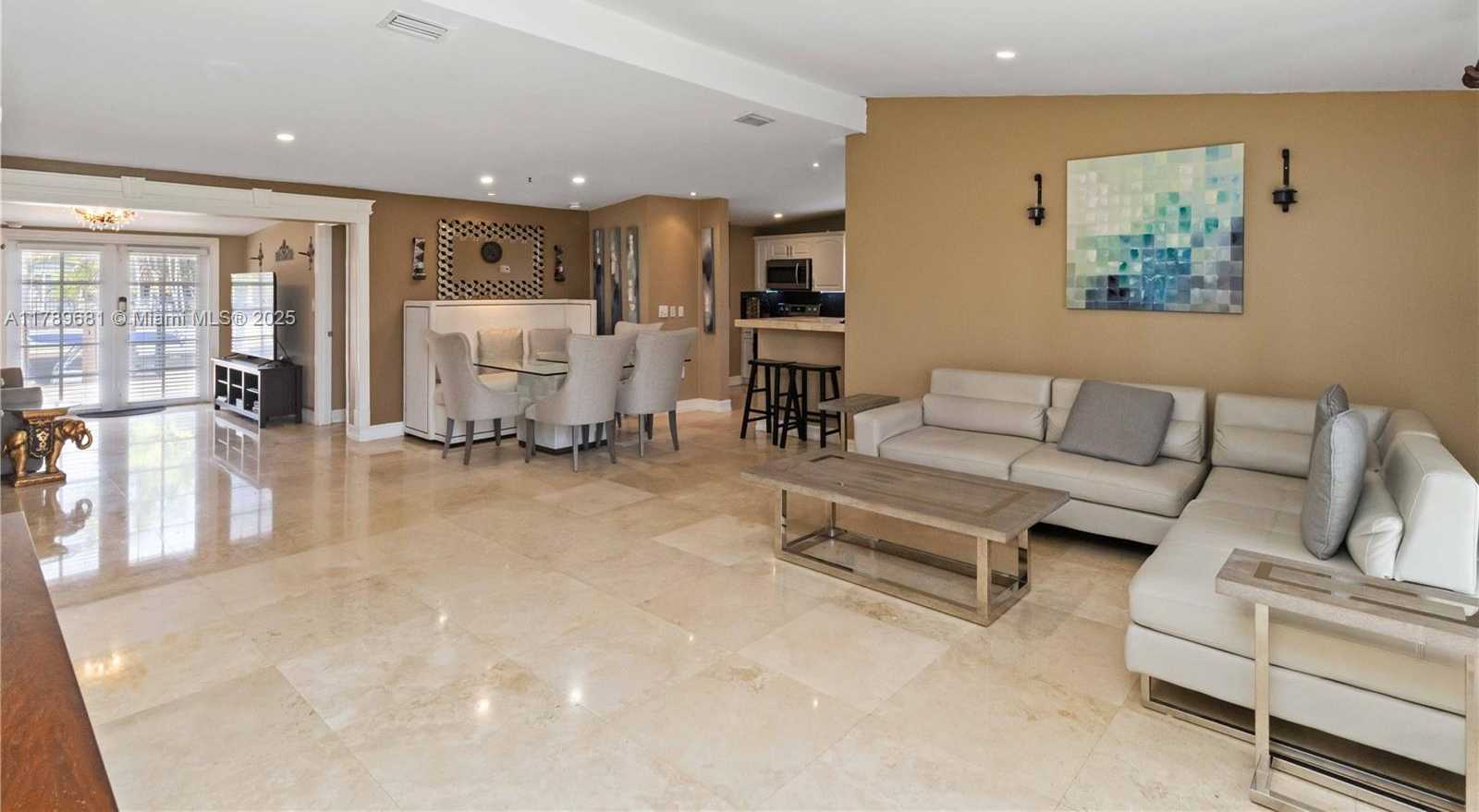 Small Image of 2543 MARATHON LN, Fort Lauderdale Number 4