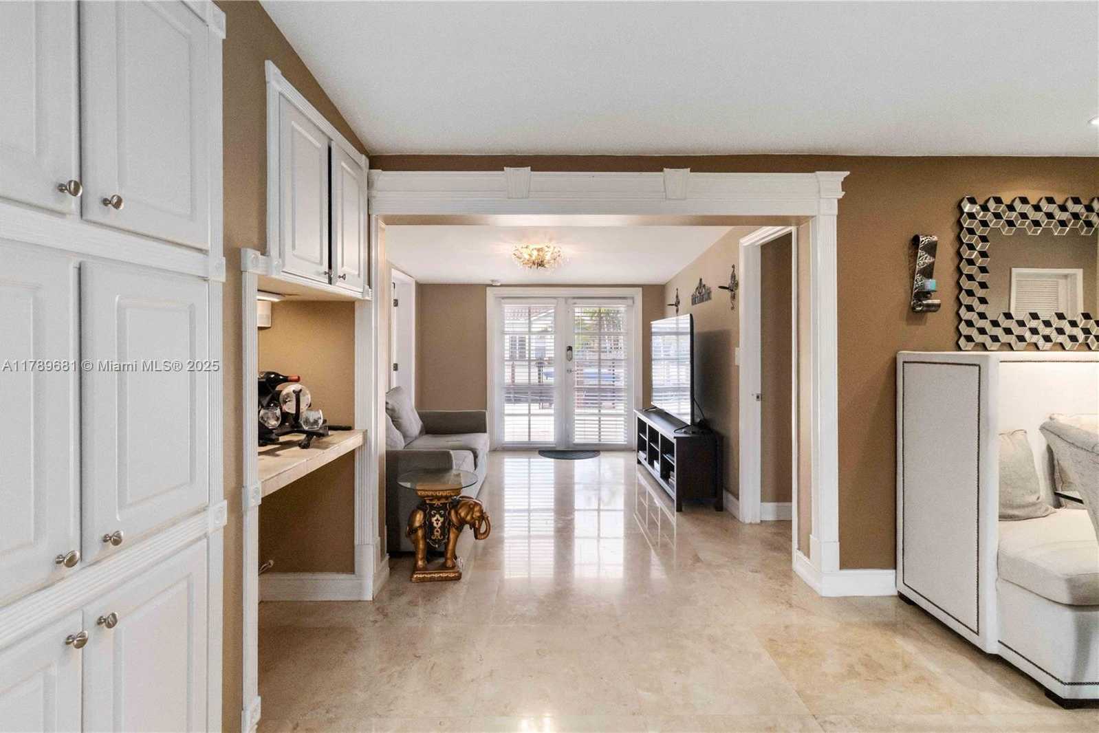 Small Image of 2543 MARATHON LN, Fort Lauderdale Number 5