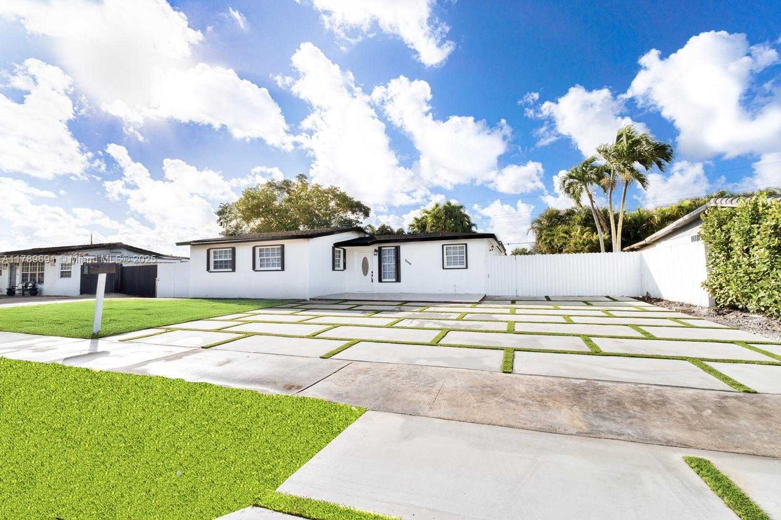 Small Image of Hialeah Number 31