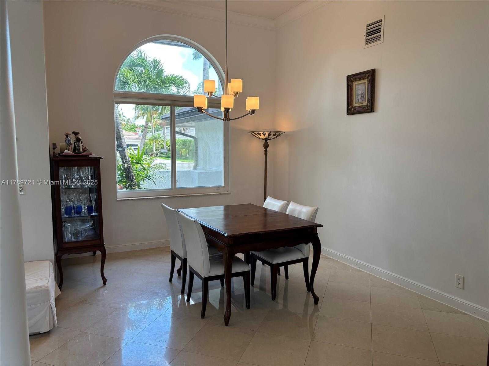 Small Image of 320 WINDMILL PALM AVE, Plantation Number 10