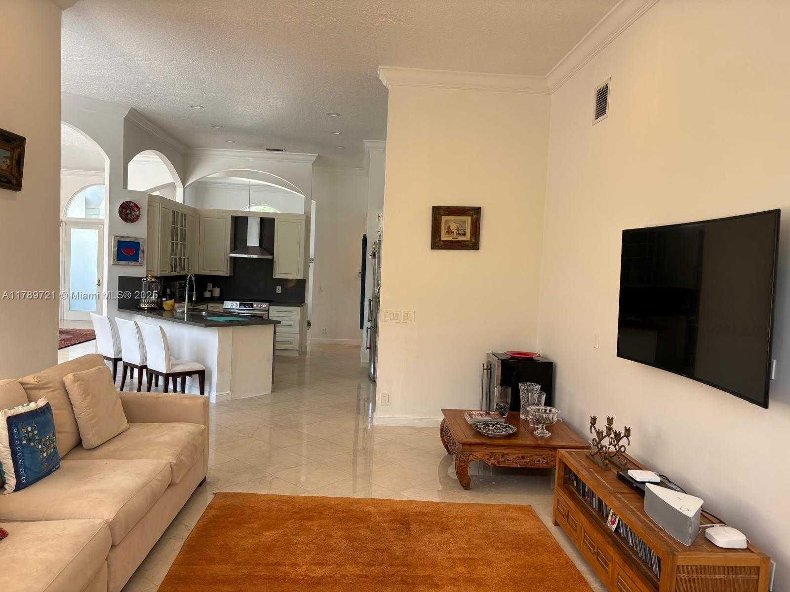 Small Image of 320 WINDMILL PALM AVE, Plantation Number 15