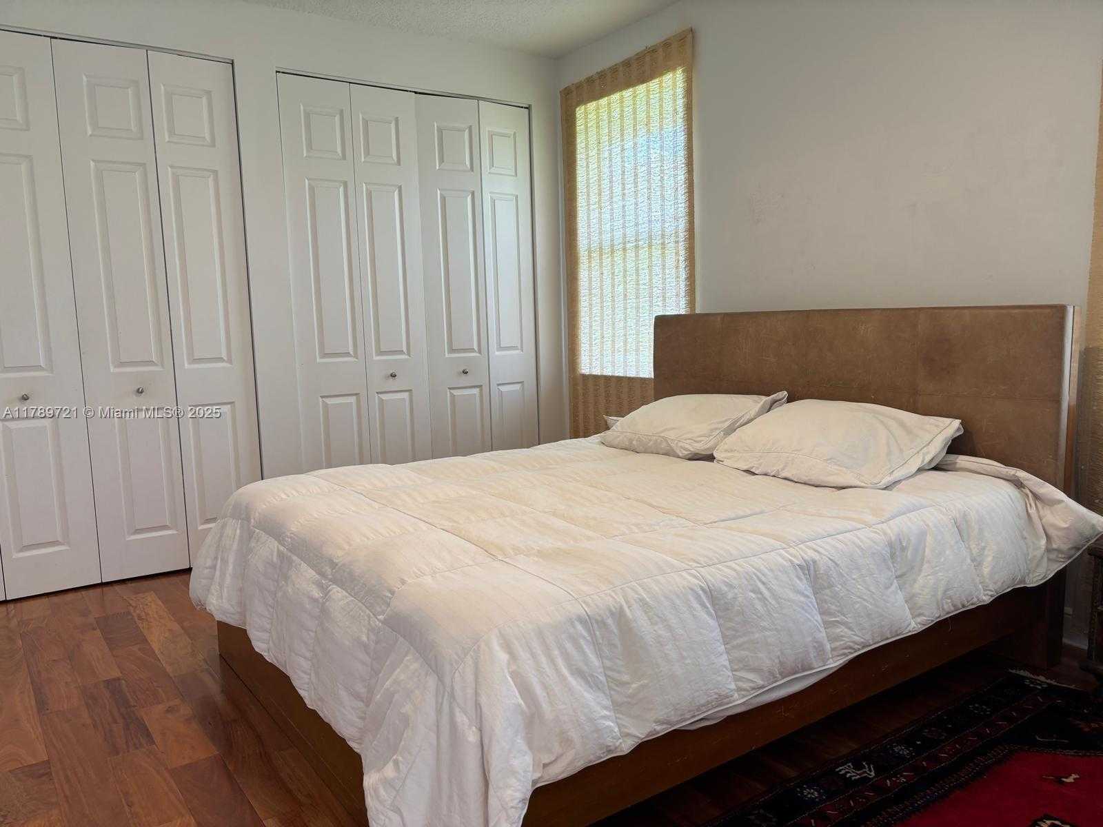 Small Image of 320 WINDMILL PALM AVE, Plantation Number 23