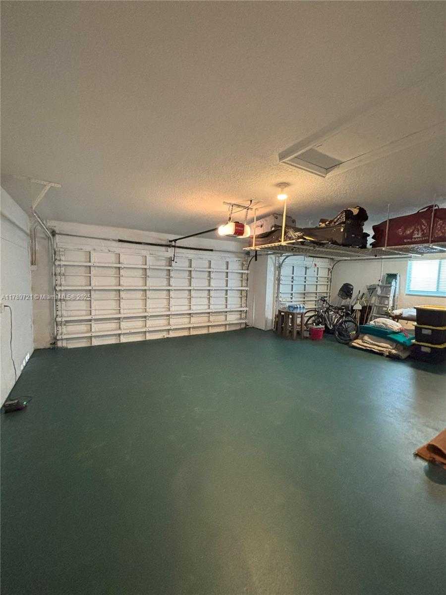 Small Image of 320 WINDMILL PALM AVE, Plantation Number 39