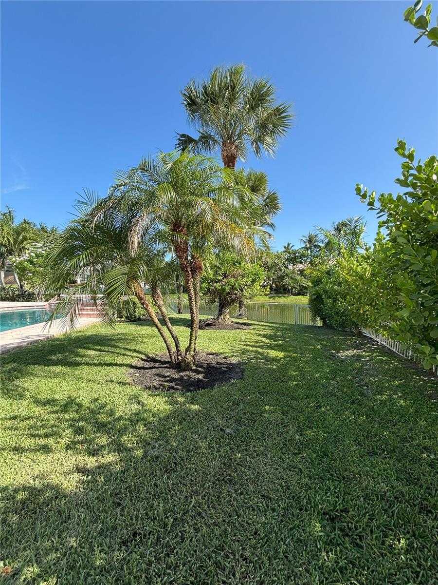 Small Image of 320 WINDMILL PALM AVE, Plantation Number 57