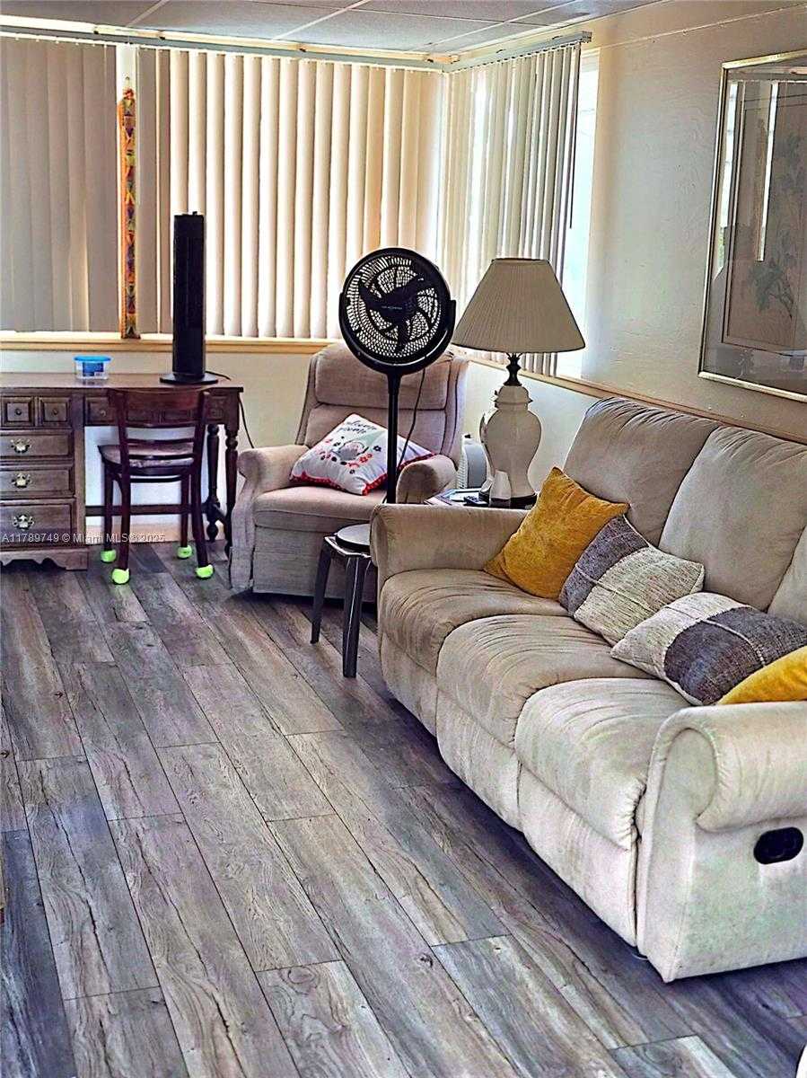 Small Image of 4208 SOUTH SHADY LN, Boynton Beach Number 16