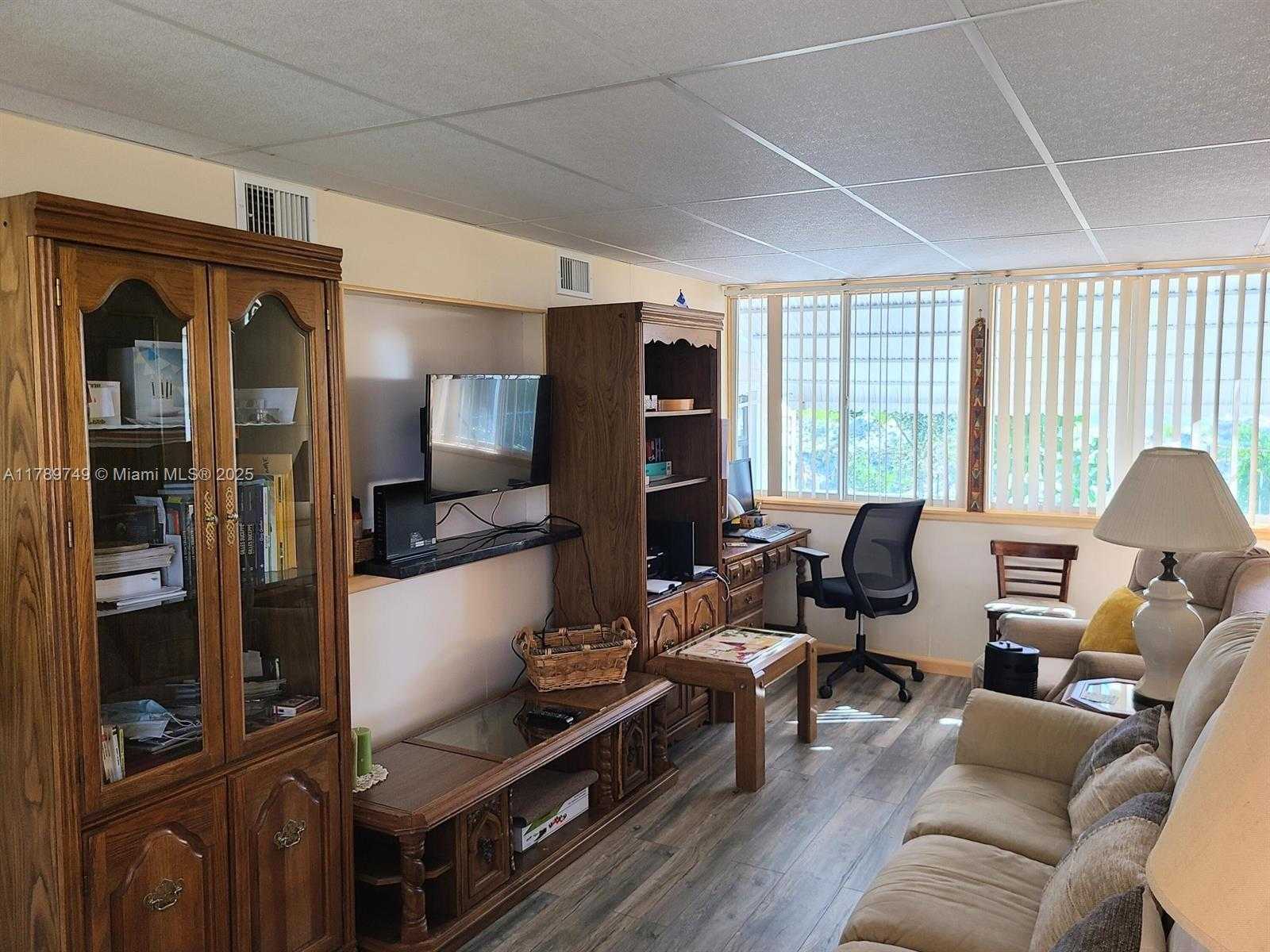 Small Image of 4208 SOUTH SHADY LN, Boynton Beach Number 6