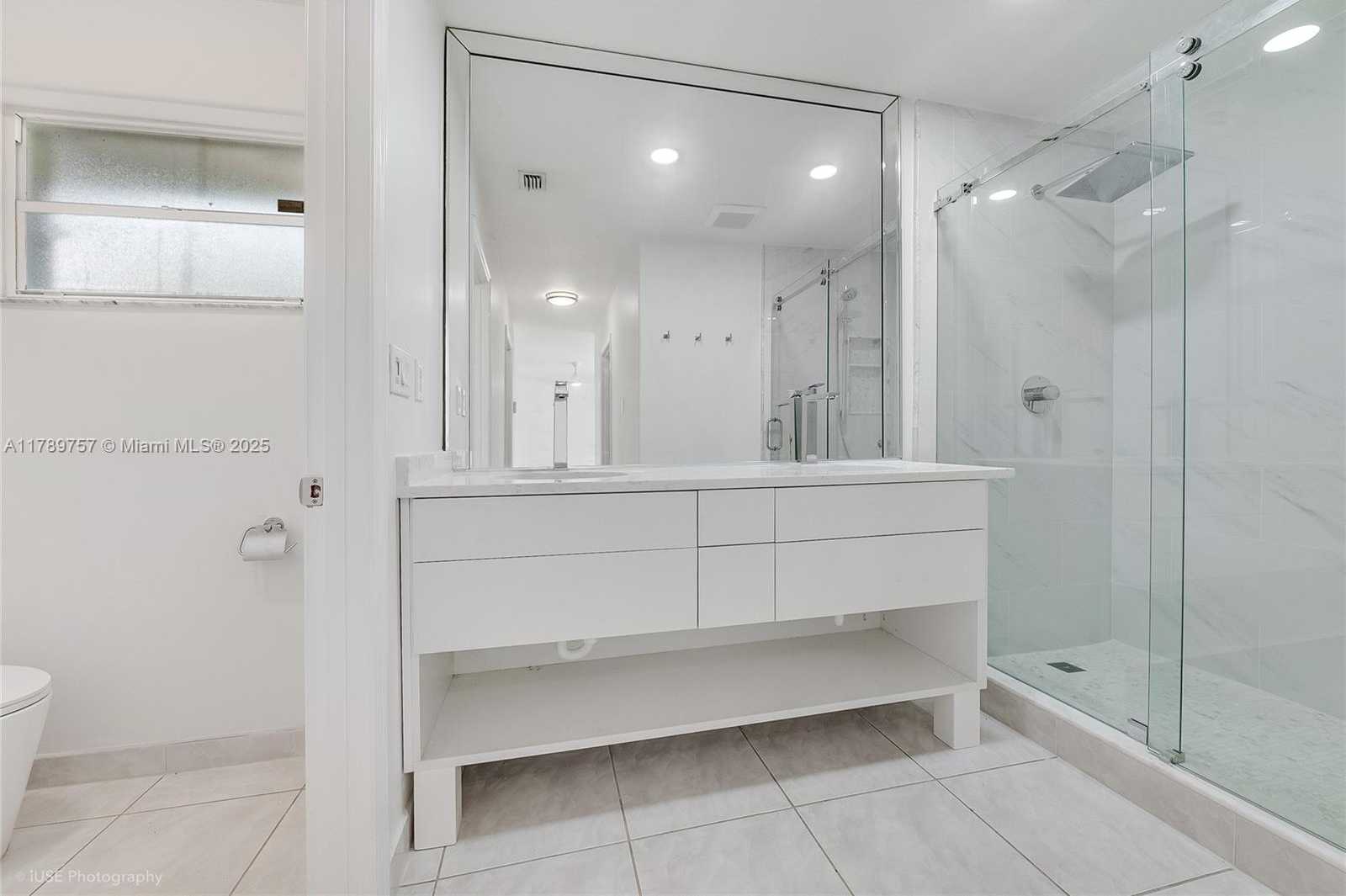 Small Image of 8400 SOUTH WEST 184TH LN, Cutler Bay Number 9