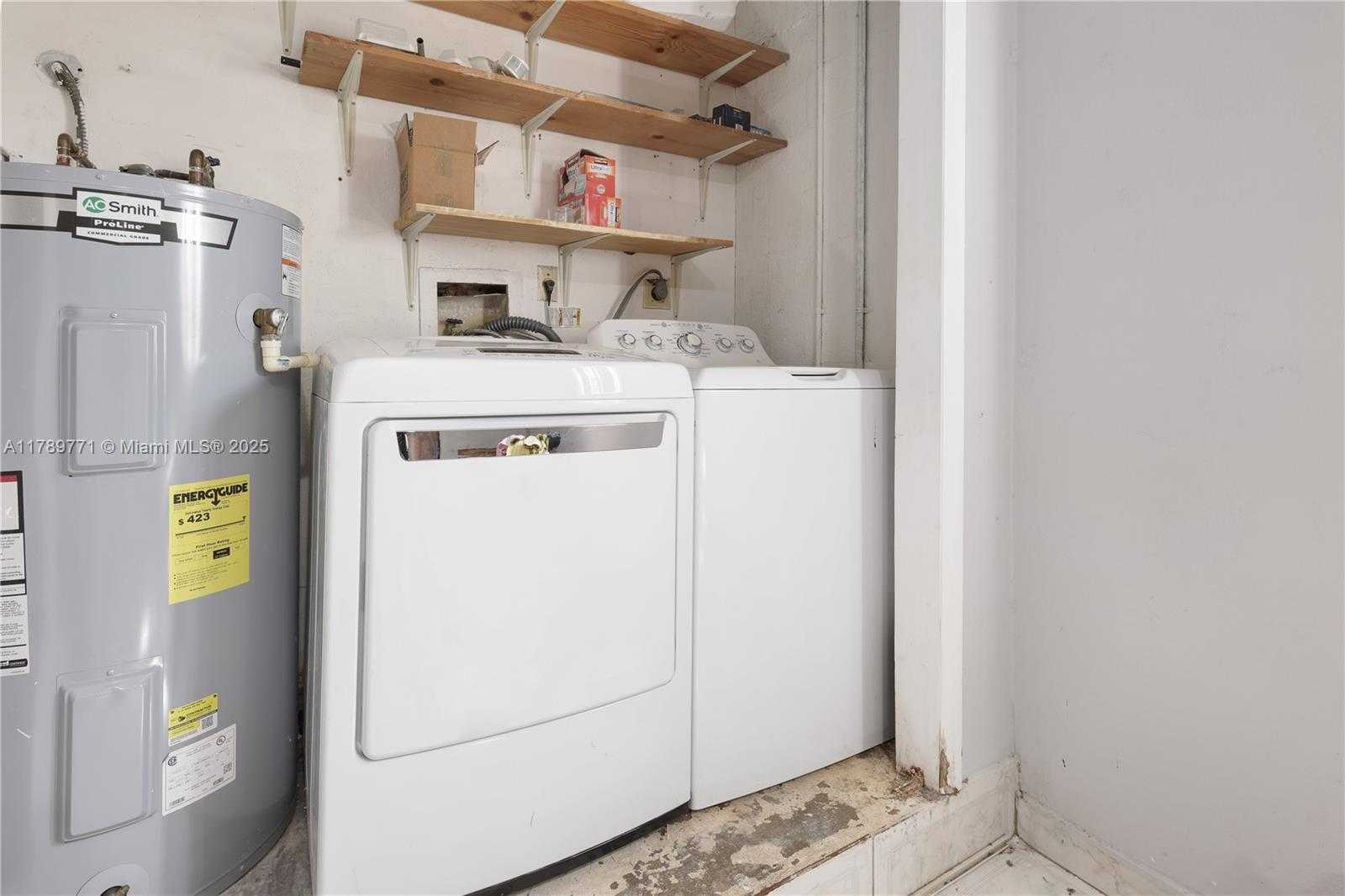 Small Image of 9441 CHELSEA DR, Miramar Number 18