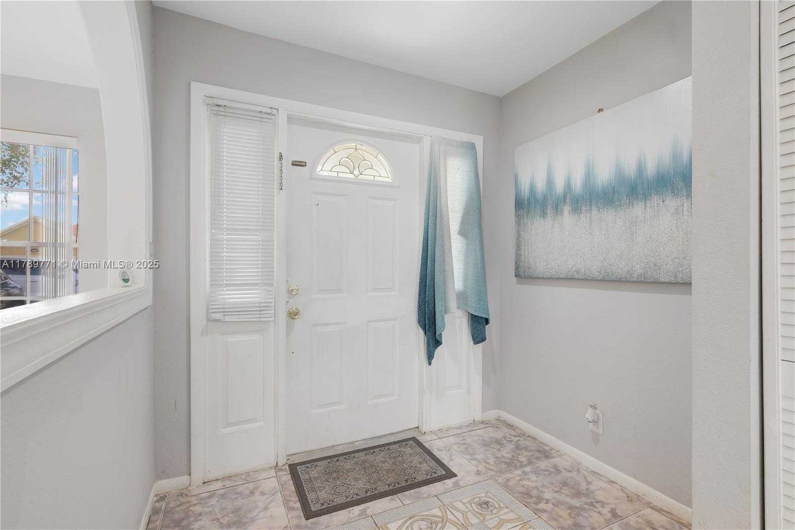 Small Image of 9441 CHELSEA DR, Miramar Number 8